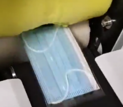 資質廠家口罩全自動包裝機生產現場